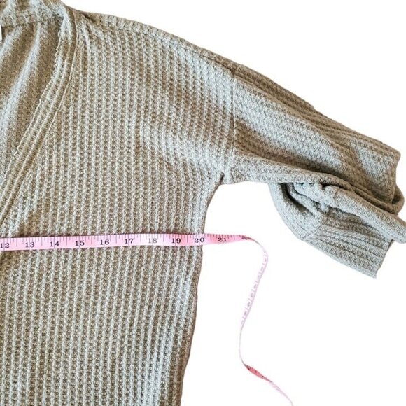 Hem & Thread Soft Cozy Olive Green Waffle Knit Oversized Cardigan Small-Large - Picture 7 of 10